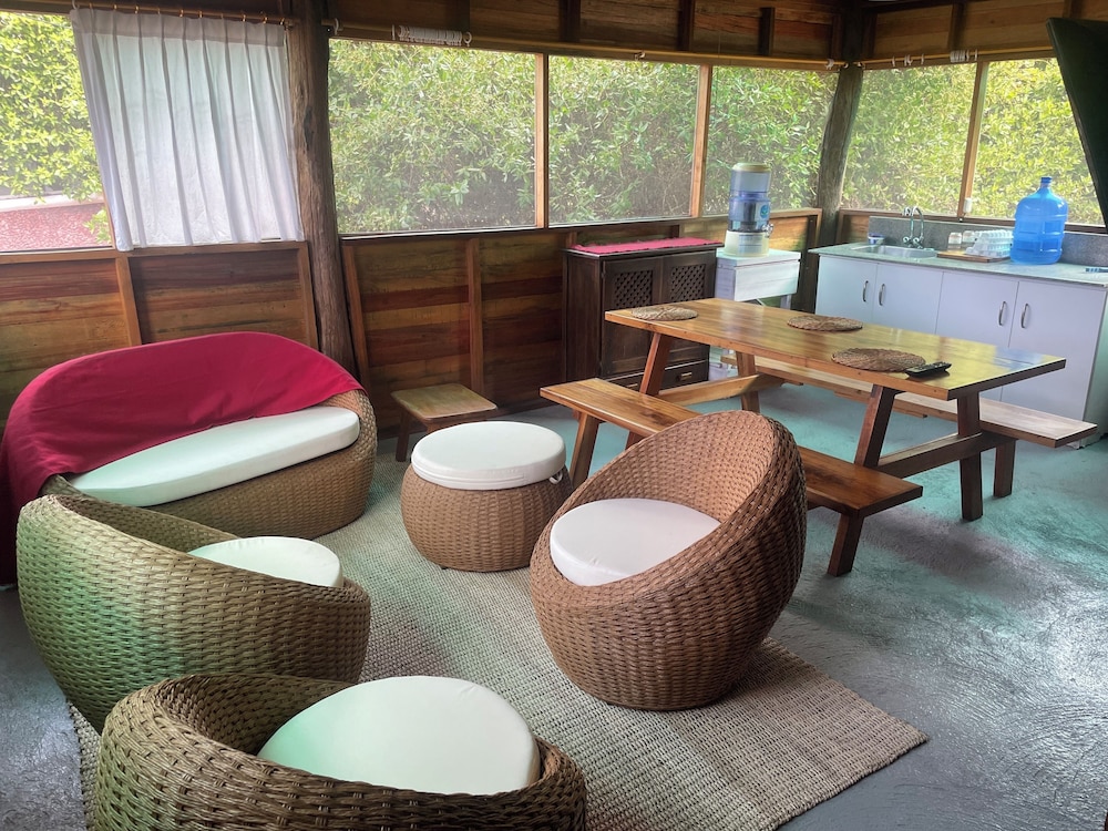 Galapagos Chalet 42/57