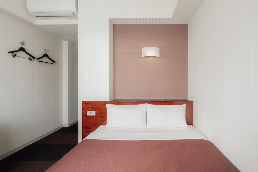 SEMI ROOM, ECONOMY, SEMI DOUBLE BED