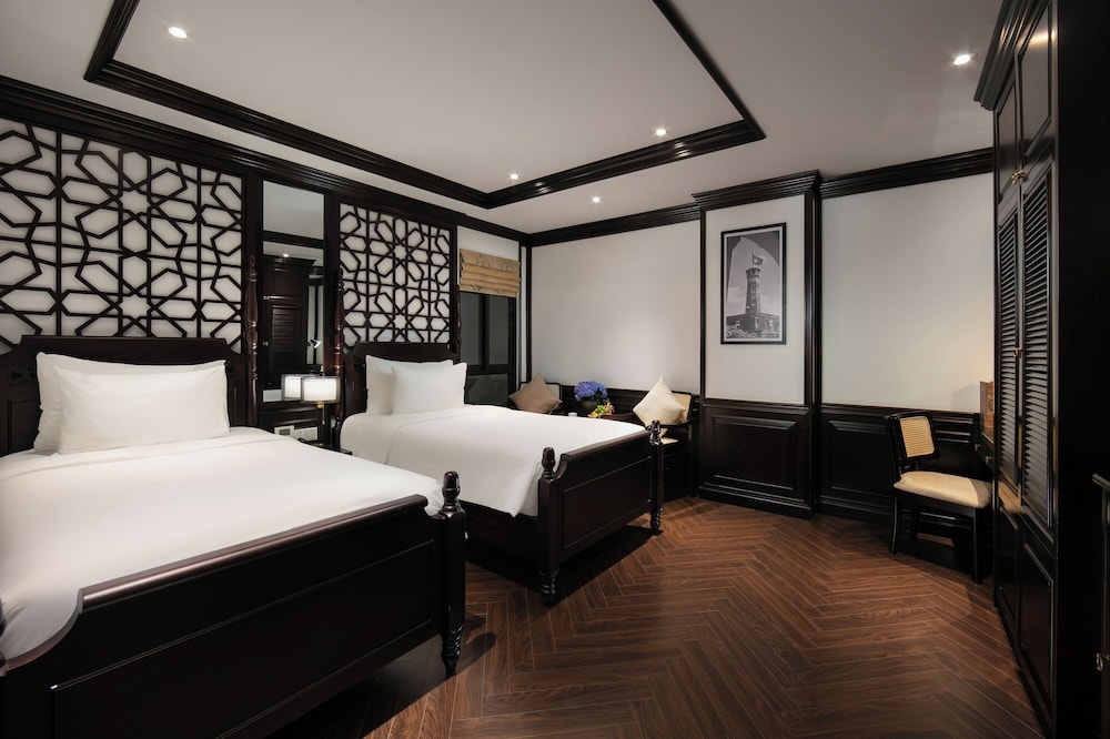Atrium, Twin Beds, Garden View