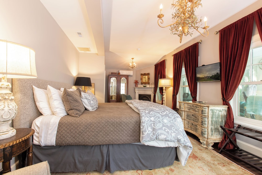 The Black Walnut B & B Inn 28/73