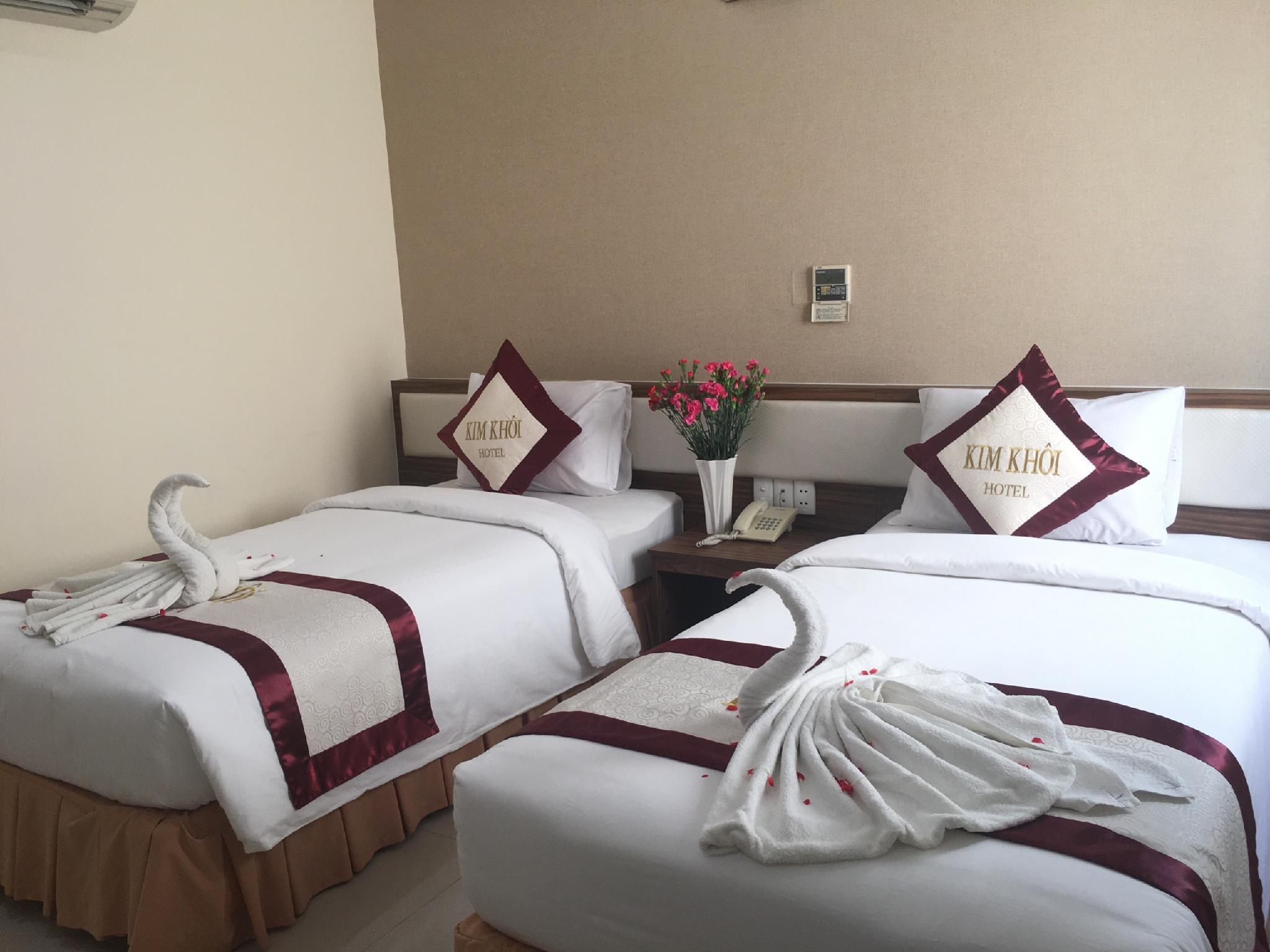 Room, Twin Beds, No Window