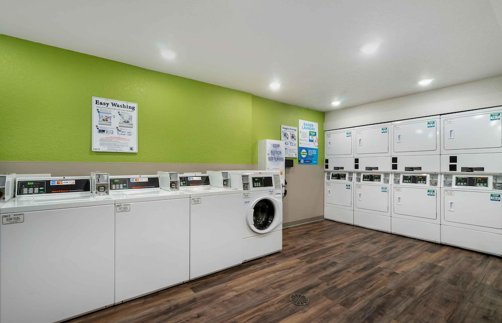 Extended Stay America Select Suites Tampa Brandon East 8/57