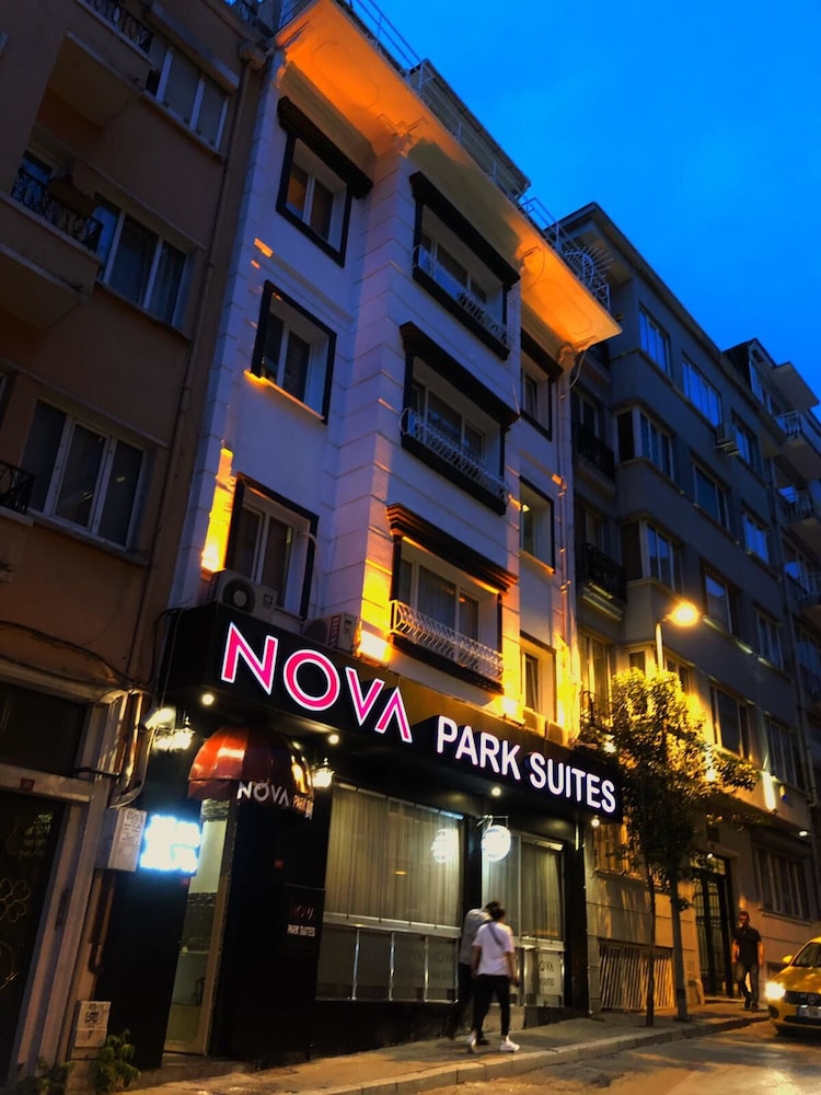 Nova Park Hotel and Suite 4/50