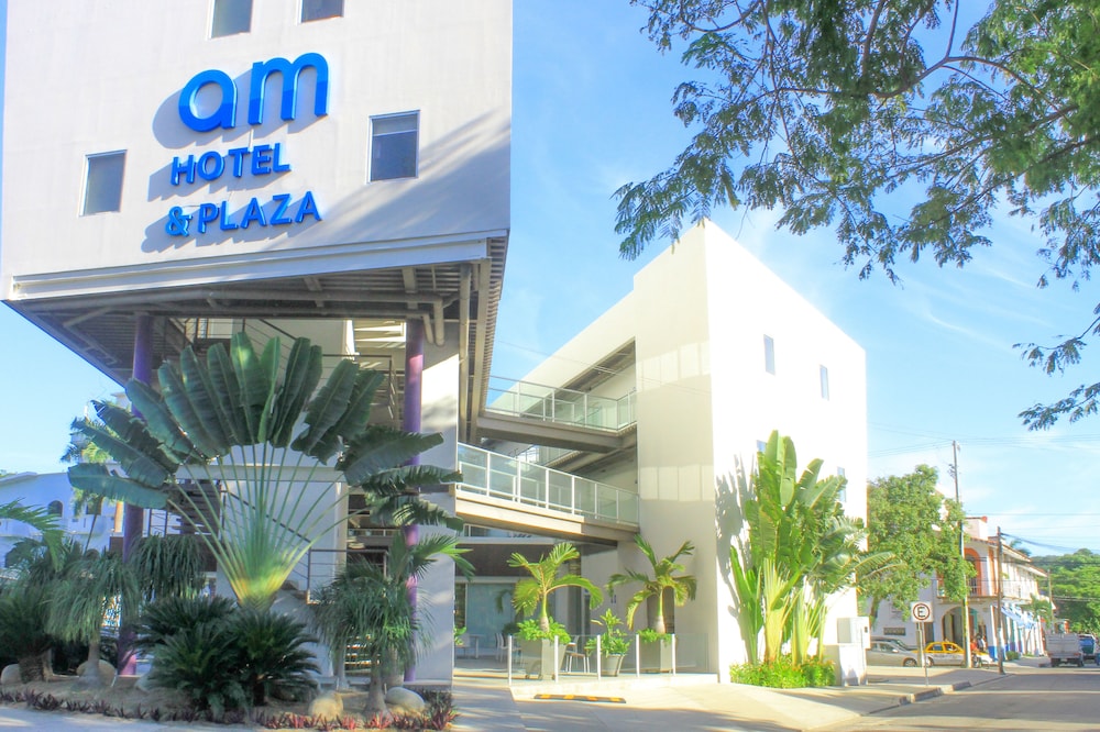 Am Hotel And Plaza 7/65