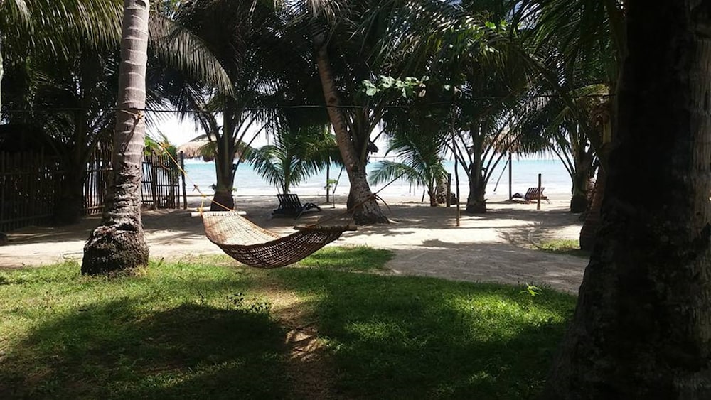 Peace & Love Beach Club 21/46