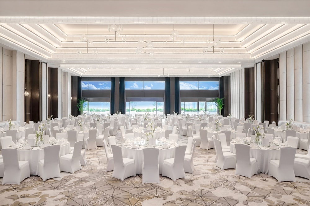 Grand Bay Hotel Chengdu 36/50
