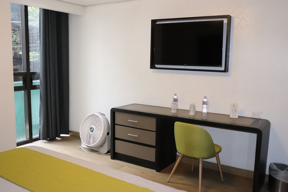 Hotel Embassy 40/48