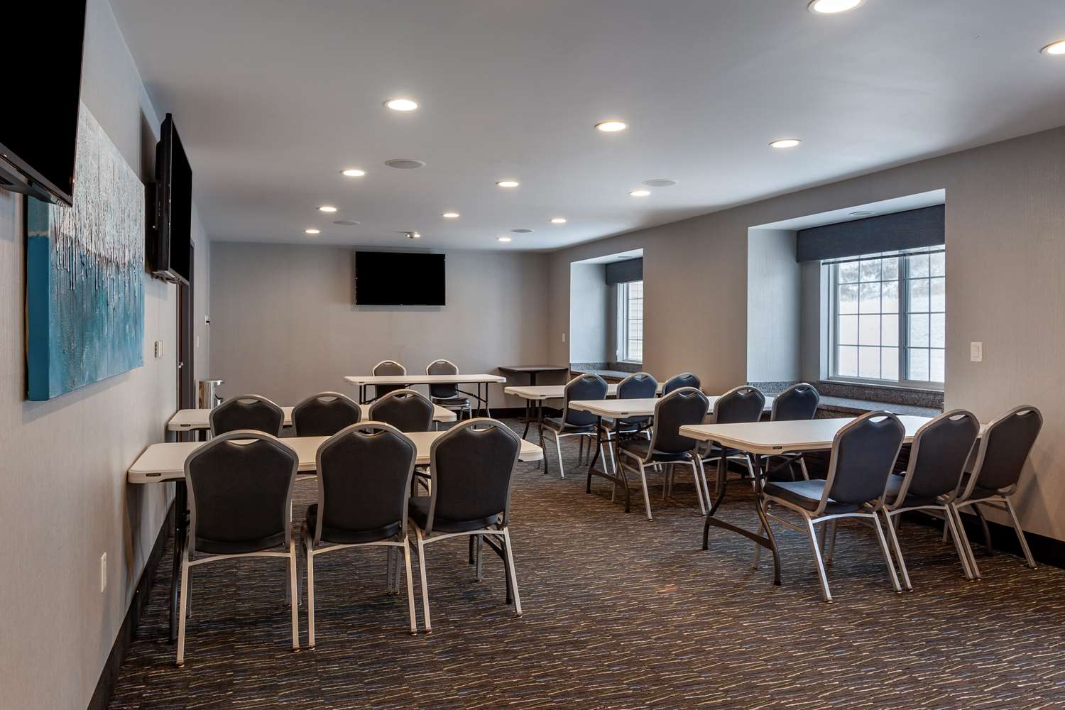Best Western Plus Woodstock Inn & Suites 15/22
