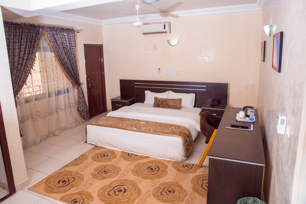 Ishakool Hotels 5/50