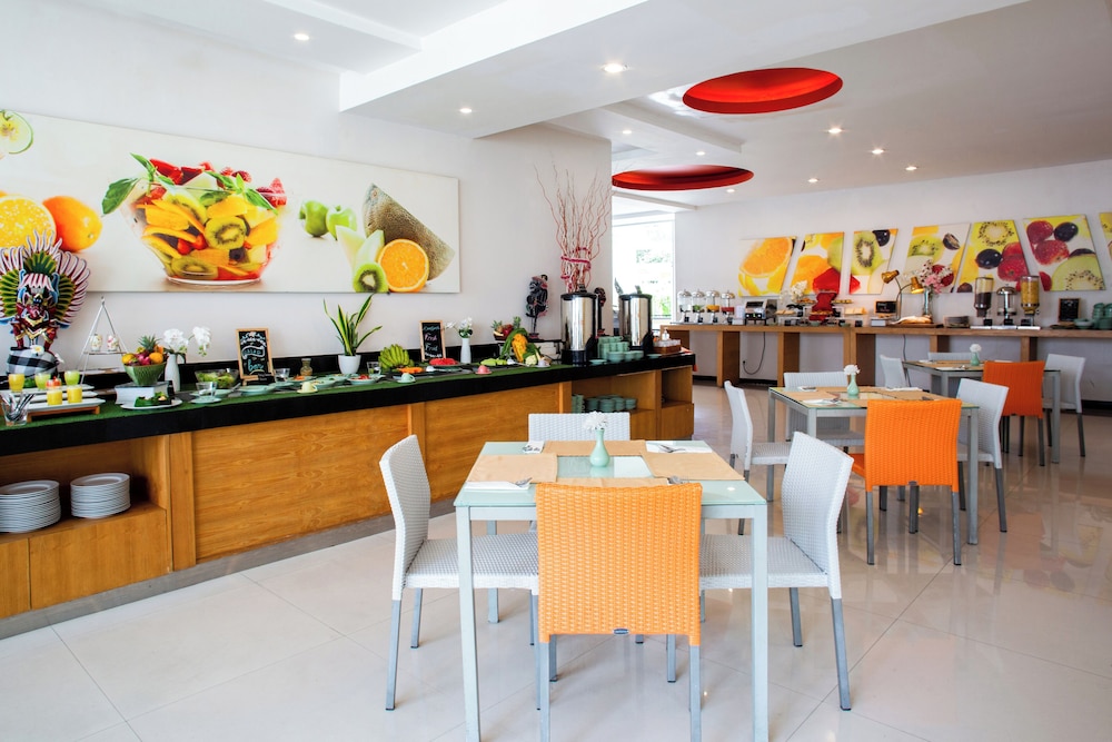 HARRIS Hotel & Residence Riverview Kuta - Bali 34/49