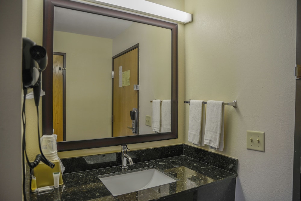 Days Inn by Wyndham Mount Vernon 41/50