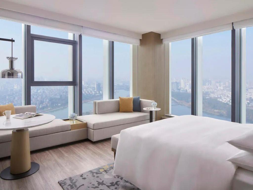 Guest Room, Deluxe, King Bed, Corner