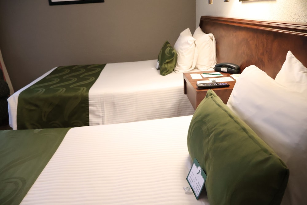 Hotel La Joya 23/62