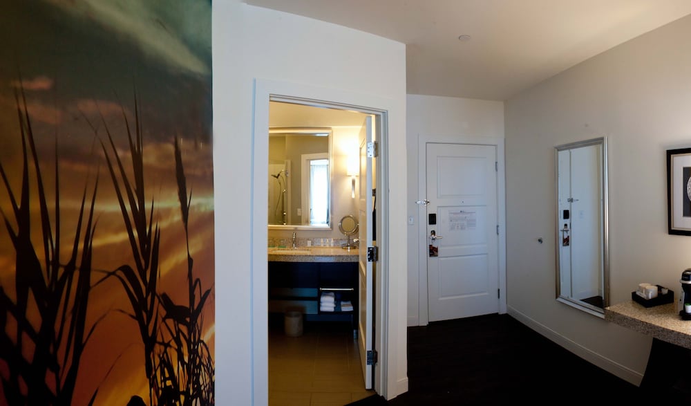 Hotel Indigo Waco Baylor 23/76