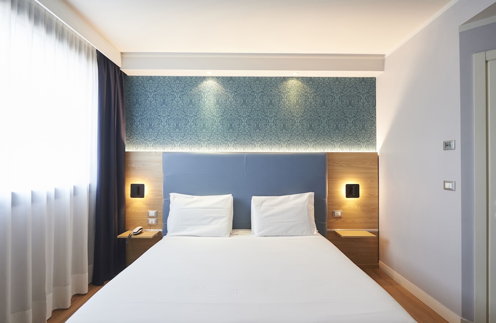 Neo Hotel 23/75