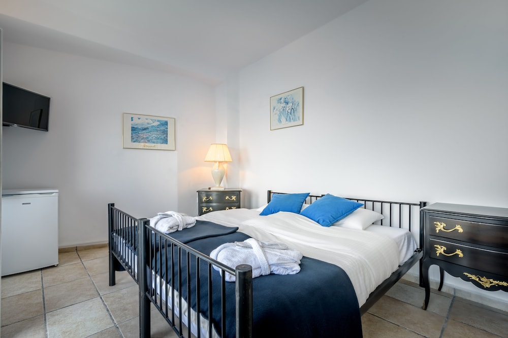 1 BEDROOM, DUPLEX, GOLD, SEA VIEW, JETTED TUB