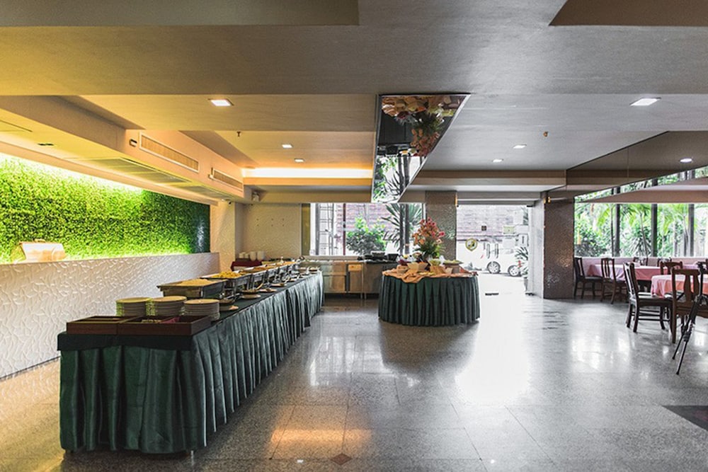 Convenient Park Hotel 6/45