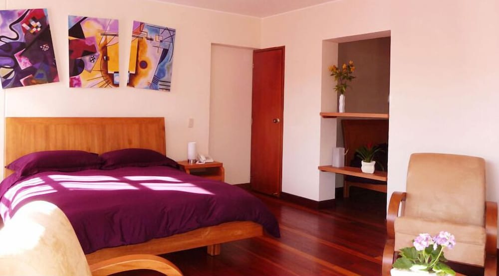 Hotel Casa Deco 12/25