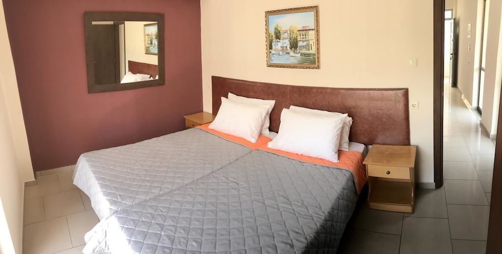 Aspa Holiday Apartments 8/22