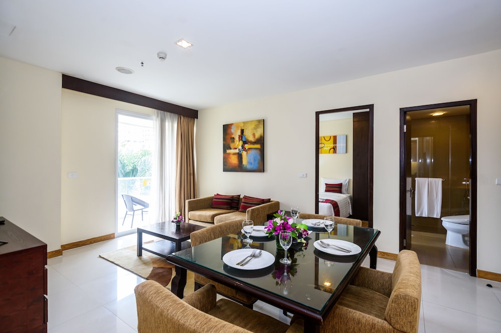 Lohas Residences Sukhumvit 49/71