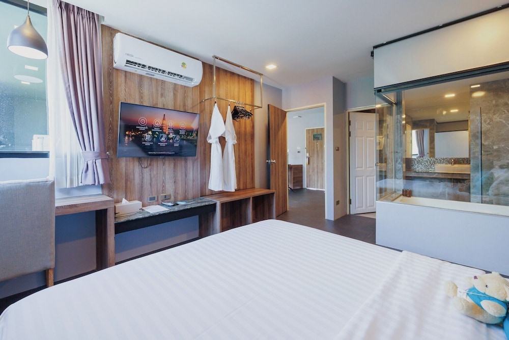 2 Bedrooms, Family Suite, 2 Double Beds, Mountain View, Cross Vibe Chiang Mai Decem 9/10