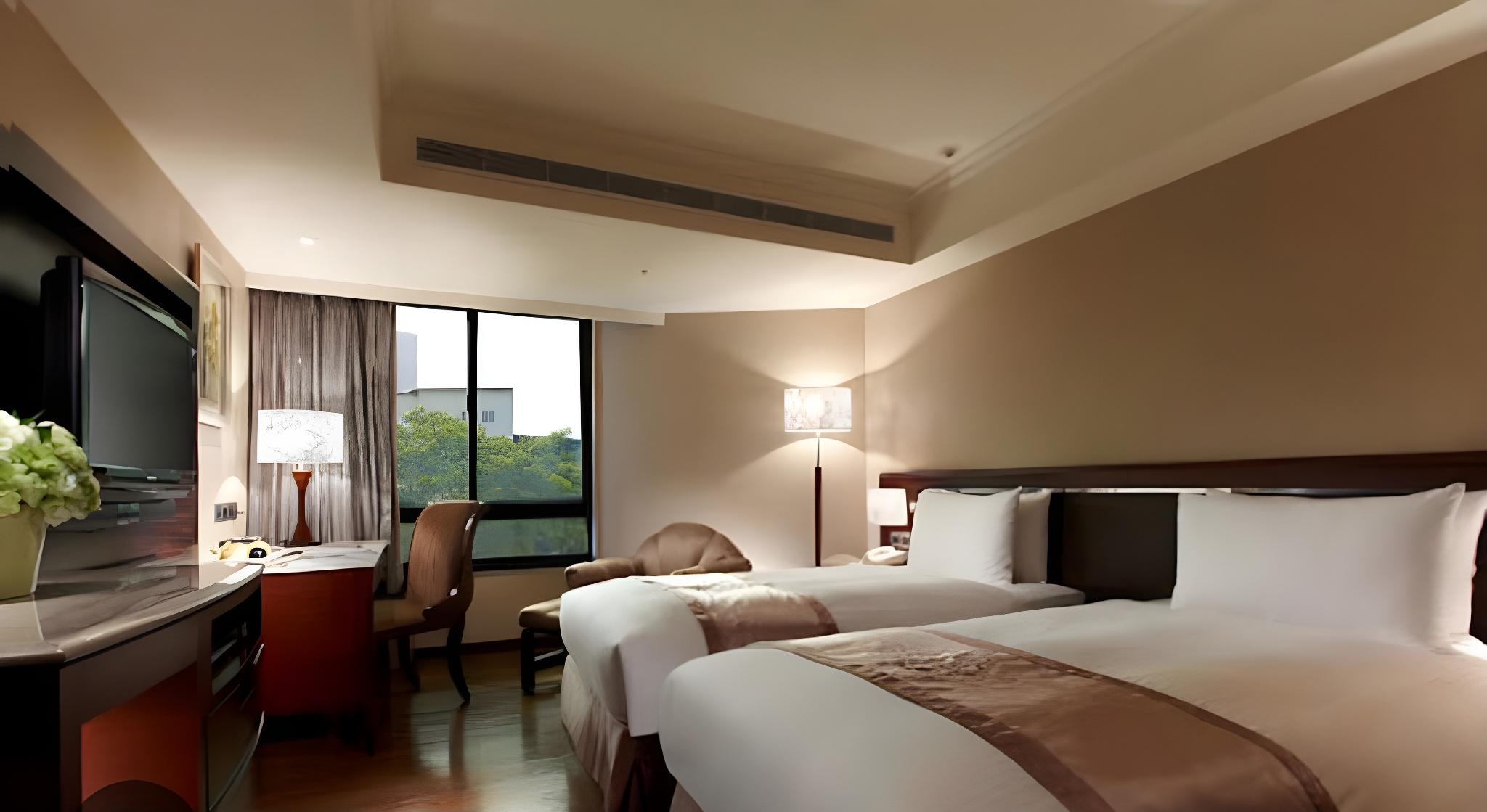 Boutique, Twin Beds