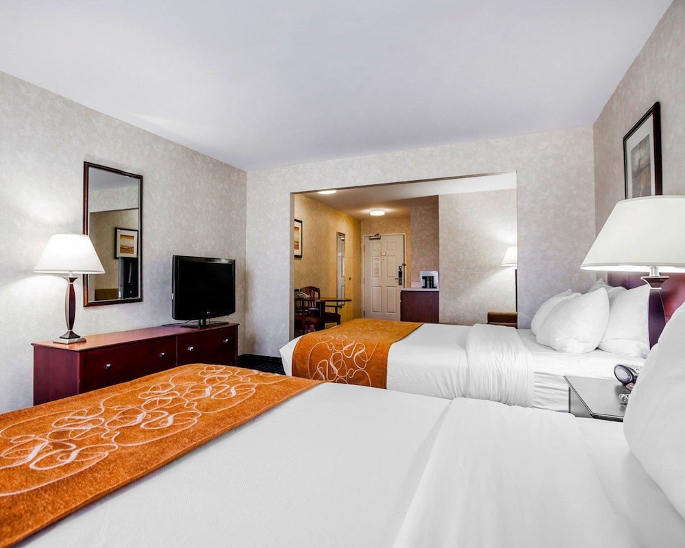Comfort Suites Independence Kansas City 10/38