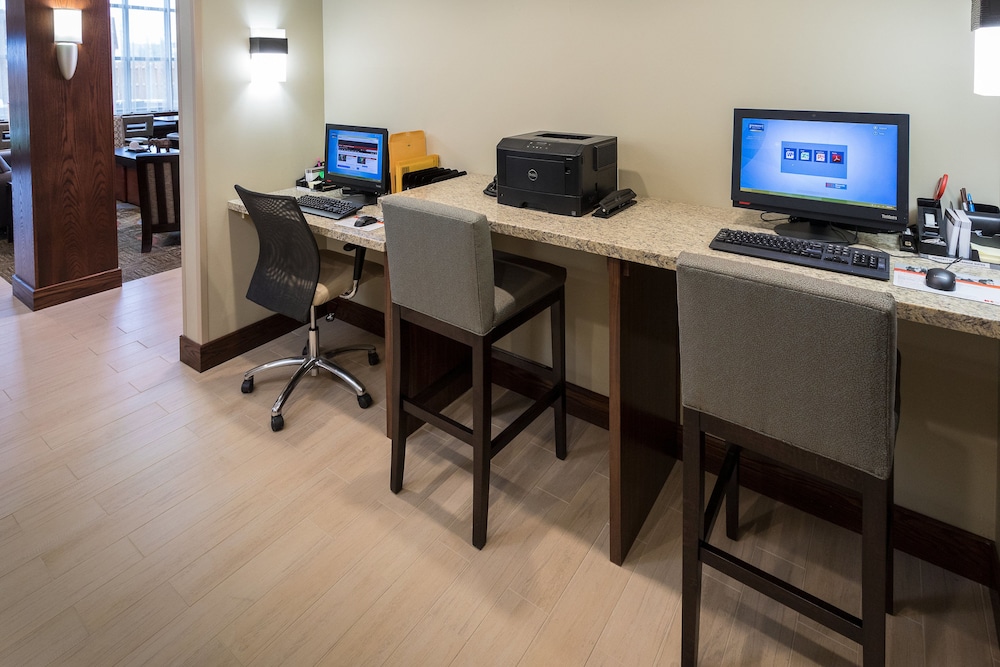 STAYBRIDGE SUITES OMAHA WEST 38/44