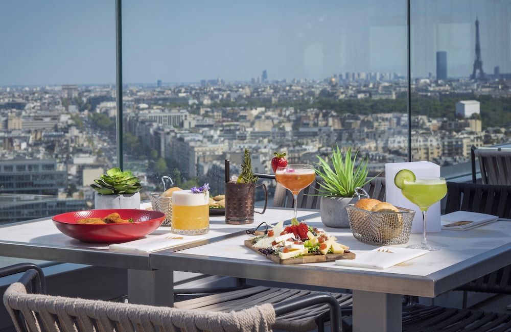 Melia Paris La Defense 54/73