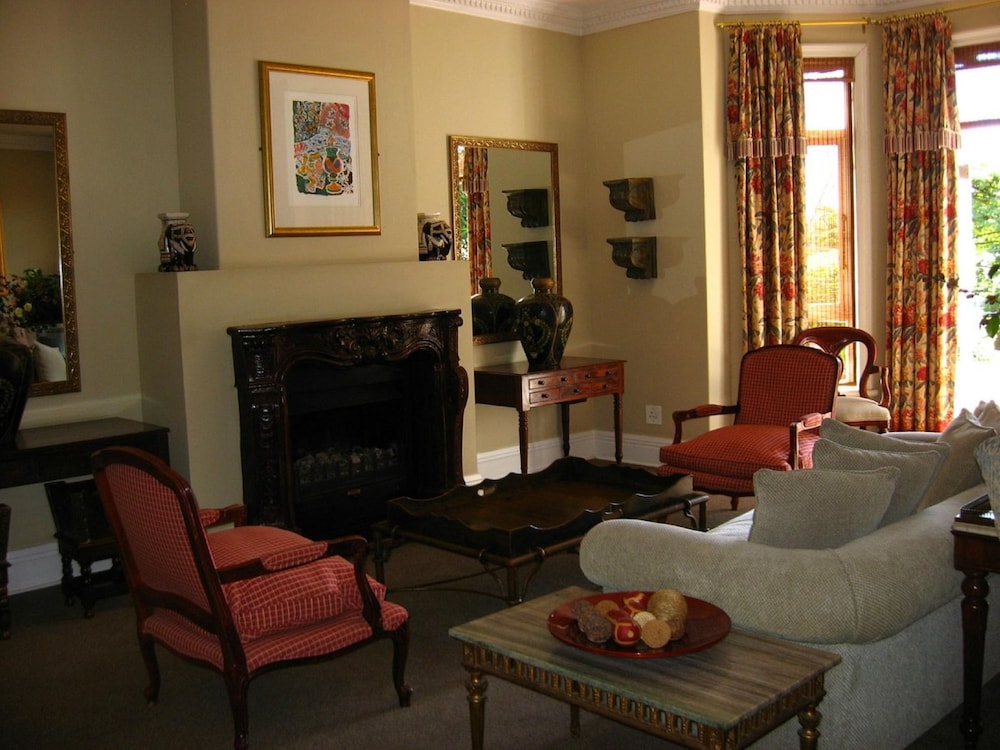 Redlands Hotel 26/50