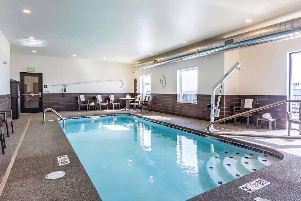 Sleep Inn & Suites Mt. Hope near Auction & Event Center 3/37