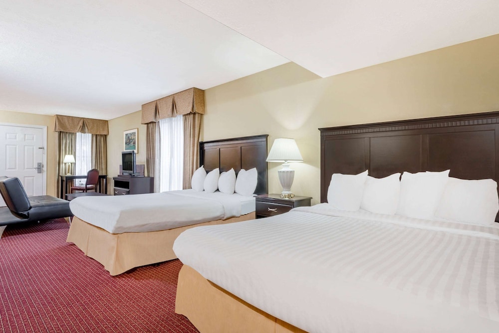 Hawthorn Suites By Wyndham Columbus North 5/25