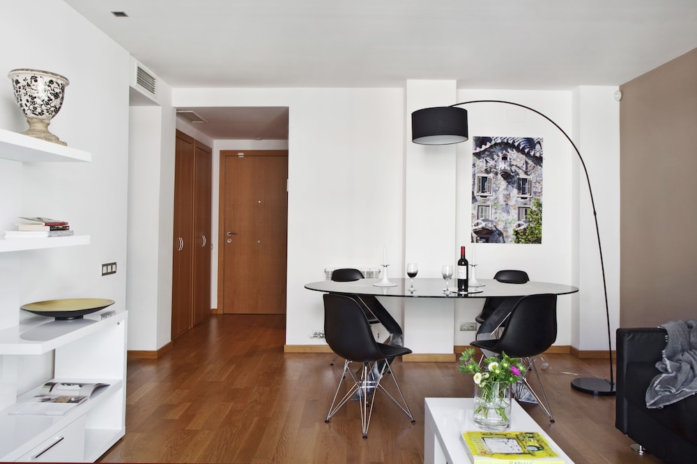AinB Sagrada Familia Apartments 66/74