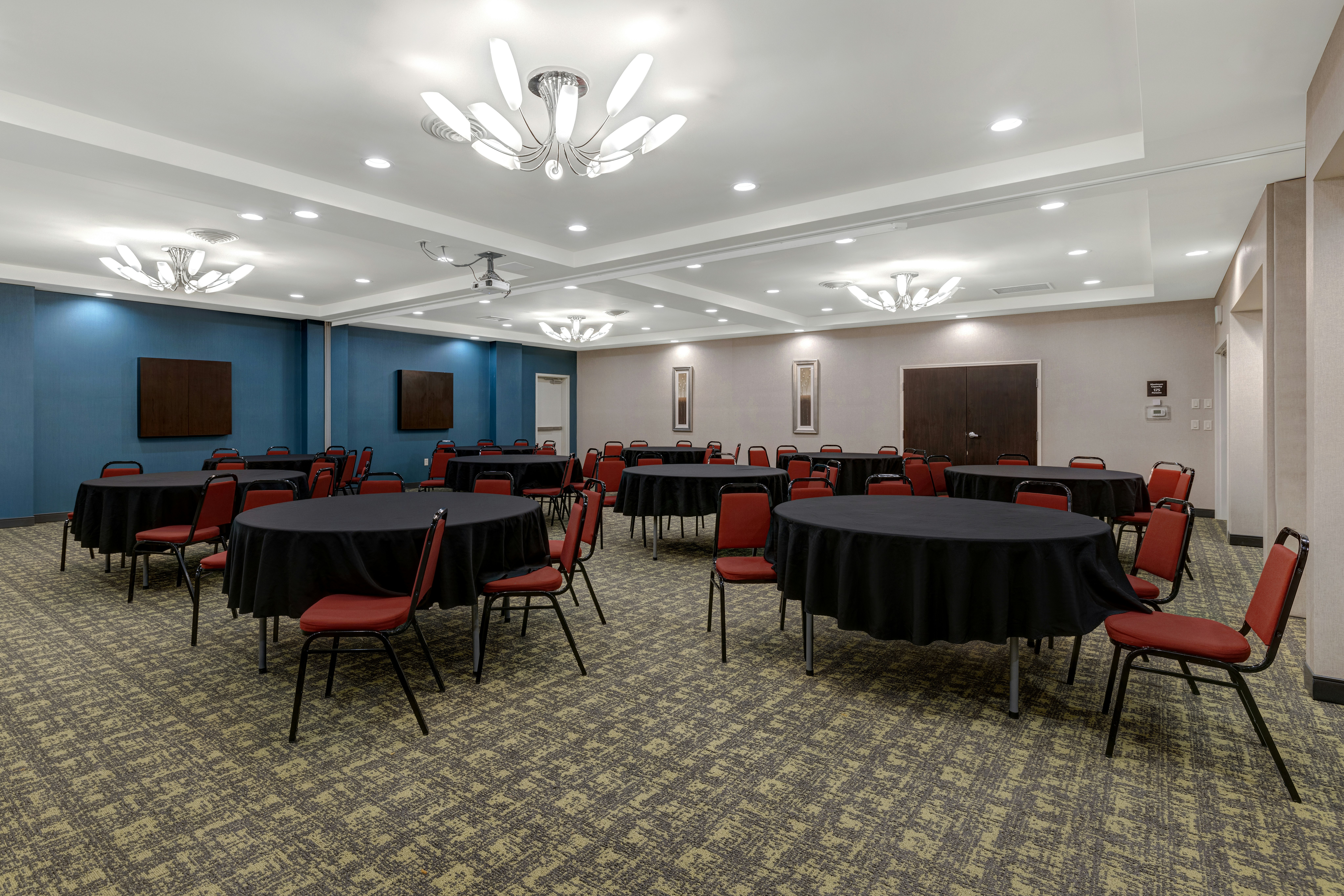 Hampton Inn & Suites Seattle/Federal Way 25/25