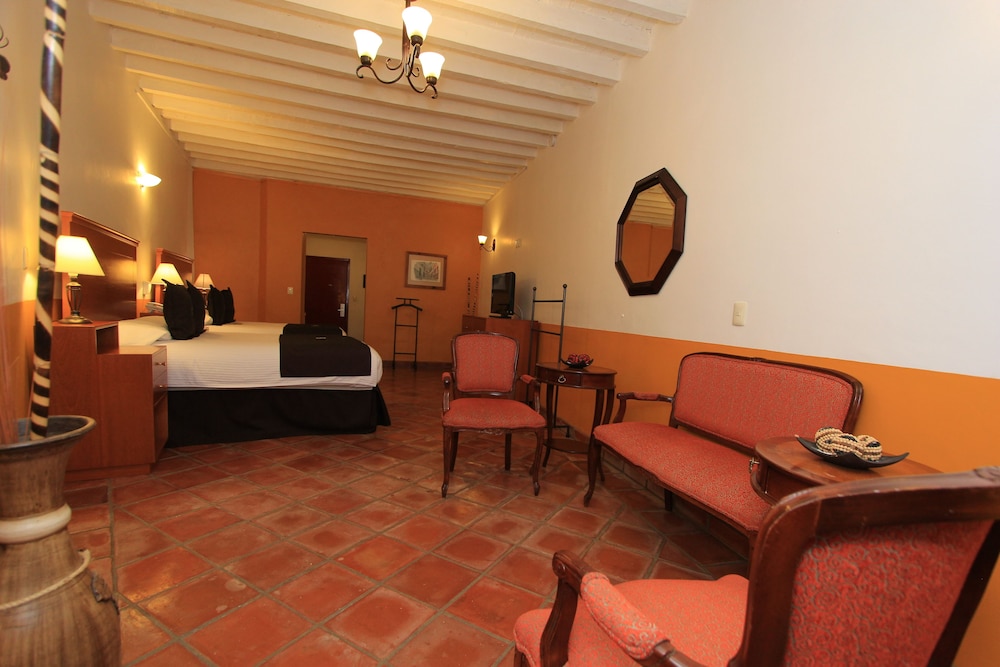 La Casona de Don Lucas 55/72