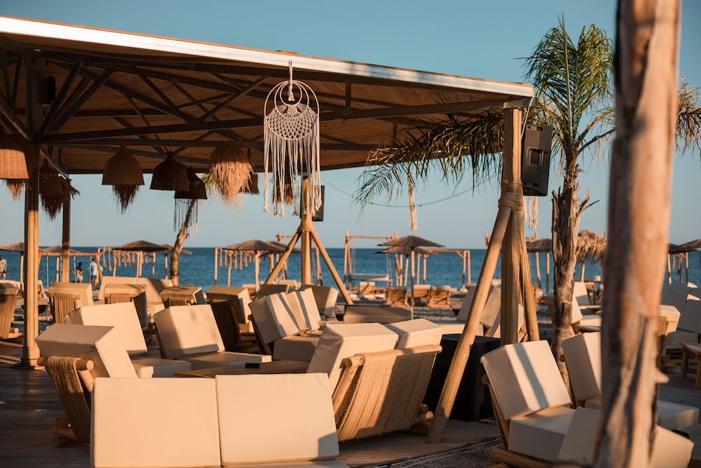 Alia Luxury Suites and Spa 147/169