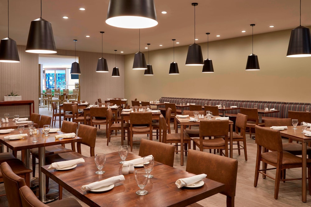 Four Points By Sheraton Toronto Airport 32/50