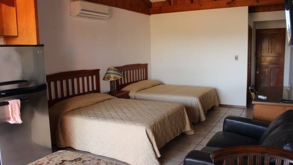 Flamingo Marina Resort 7/30