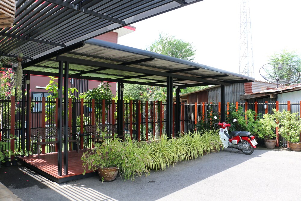 Thyme Xeriscape Hostel 28/33
