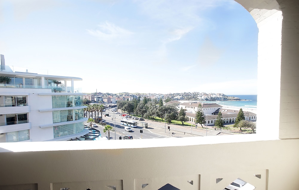 HOTEL BONDI 4/67