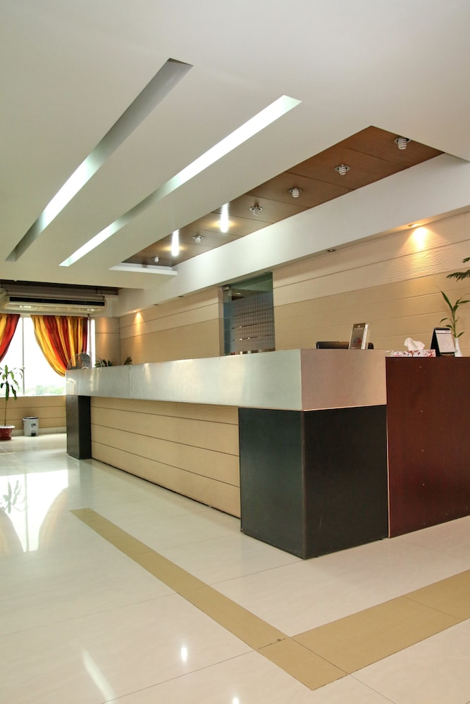 Richmond Hotel 2/34