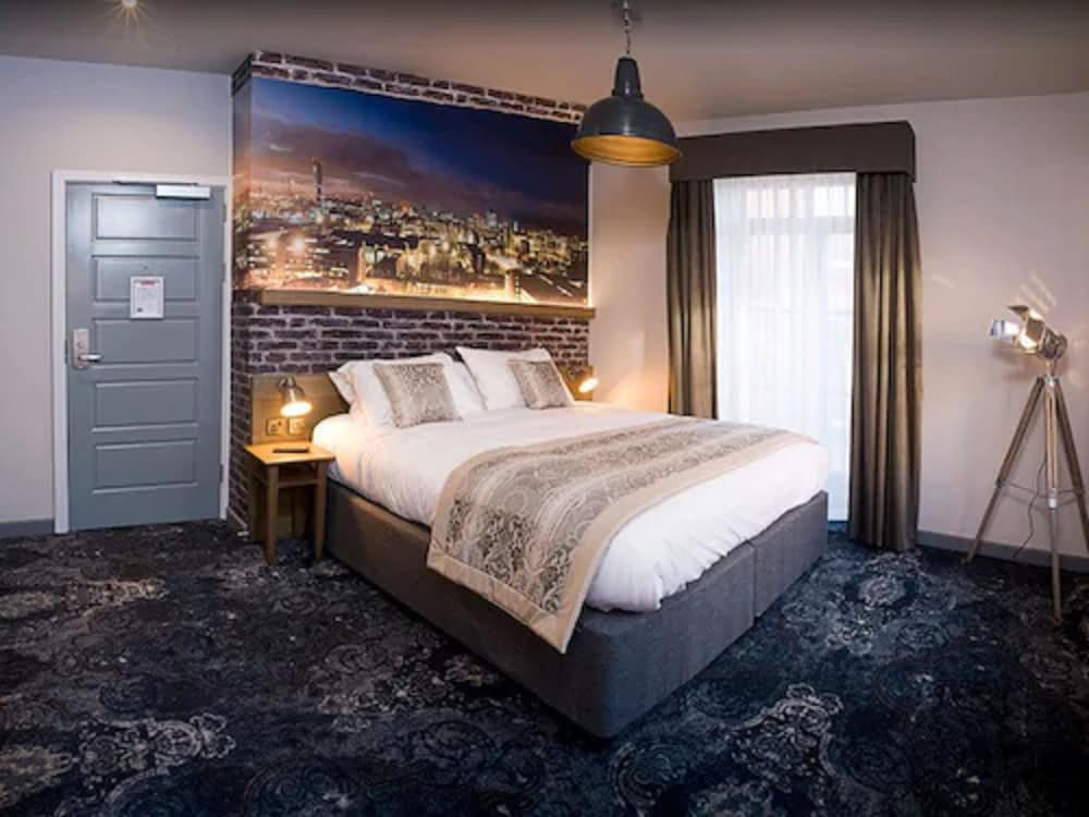 The Abel Heywood Pub & Boutique Hotel 15/43