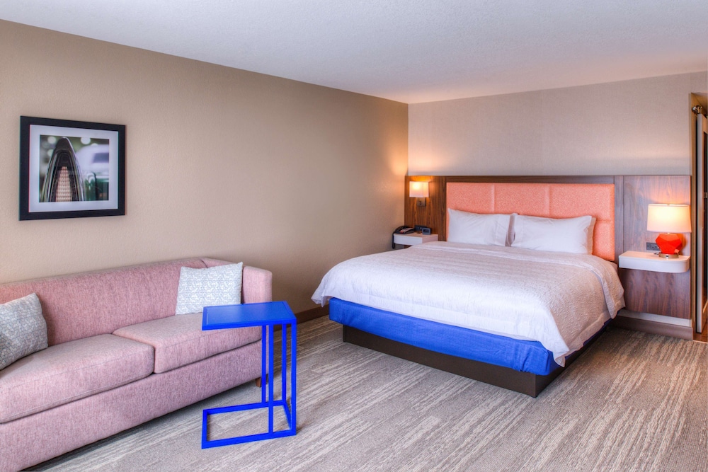Hampton Inn & Suites Wixom 15/61