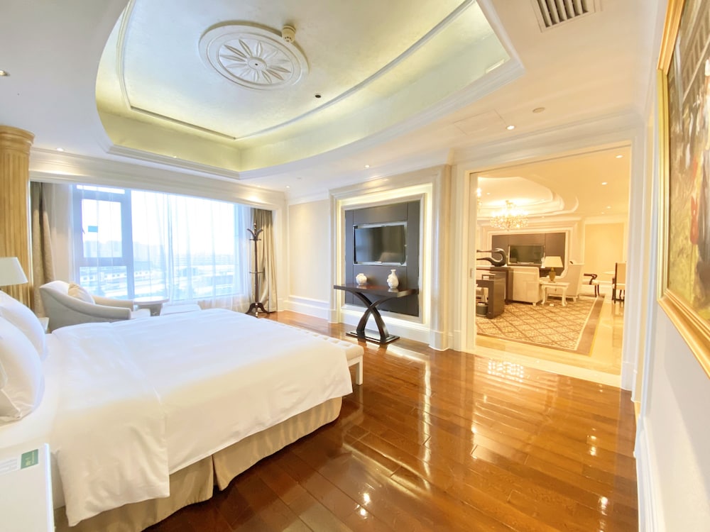 Holiday Inn FOSHAN NANHAI CENTRAL 30/81