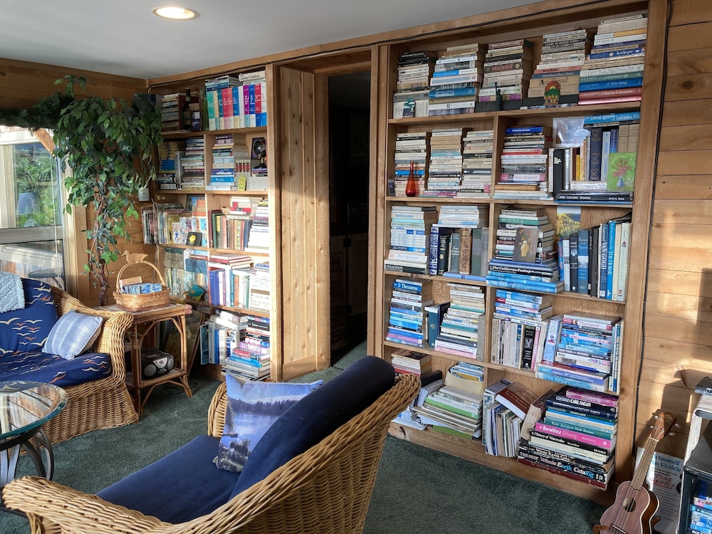 Cottage Lake Bed And Breakfast 14/50
