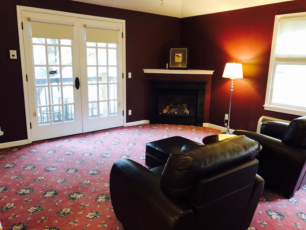 The Inn On First 19/50