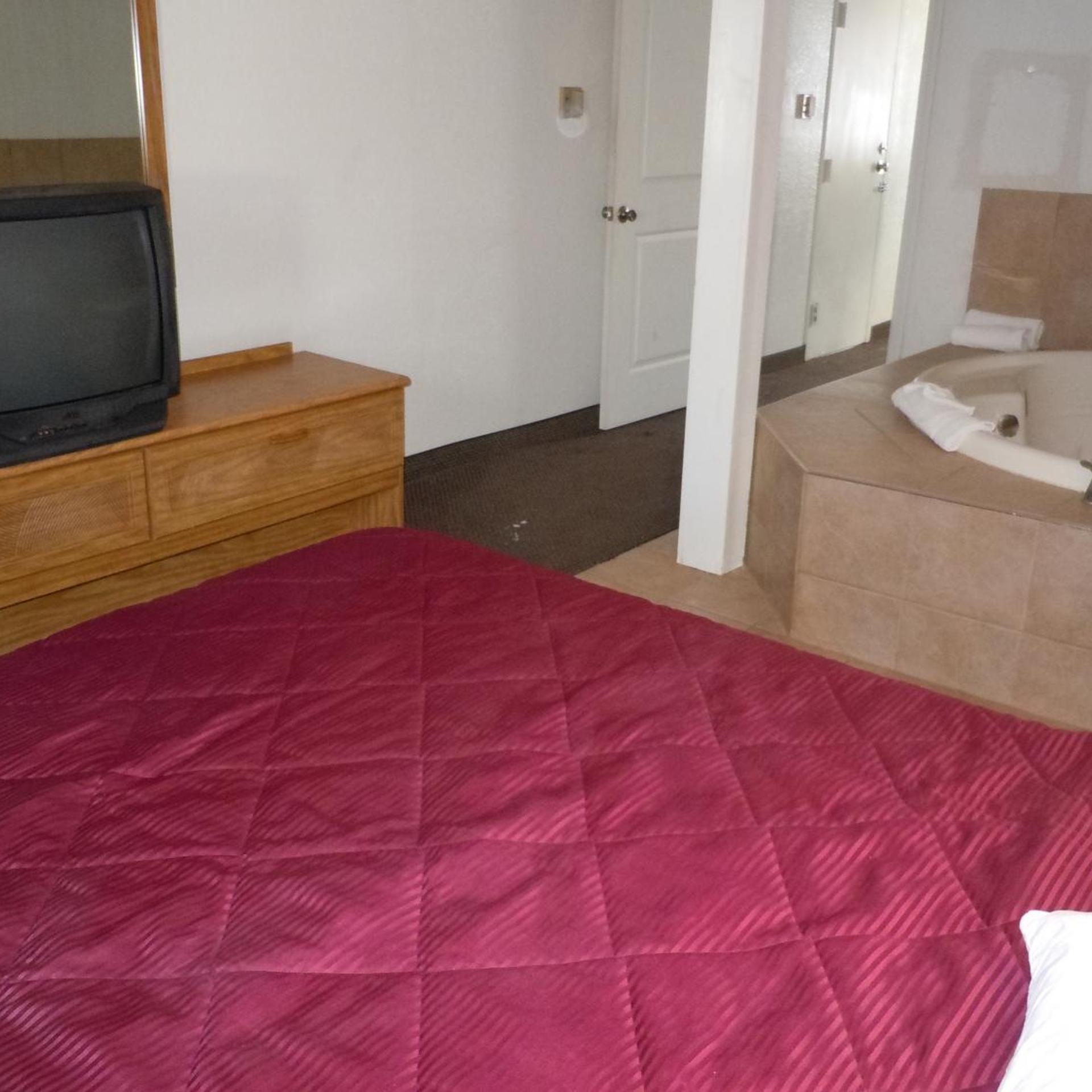 Travelodge by Wyndham Grand Rapids North 16/27