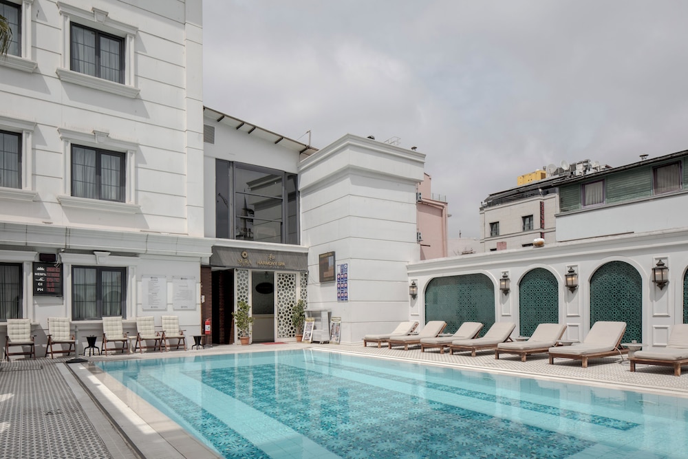 Sura Design Hotel & Suites 5/68