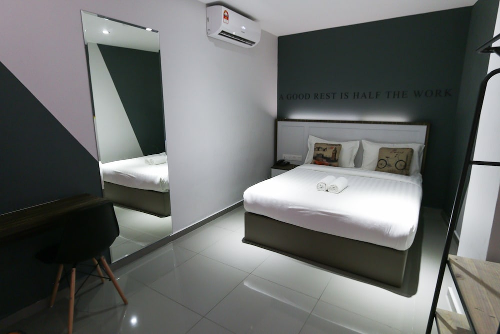 Hotel 99 - Kota Kemuning 17/67
