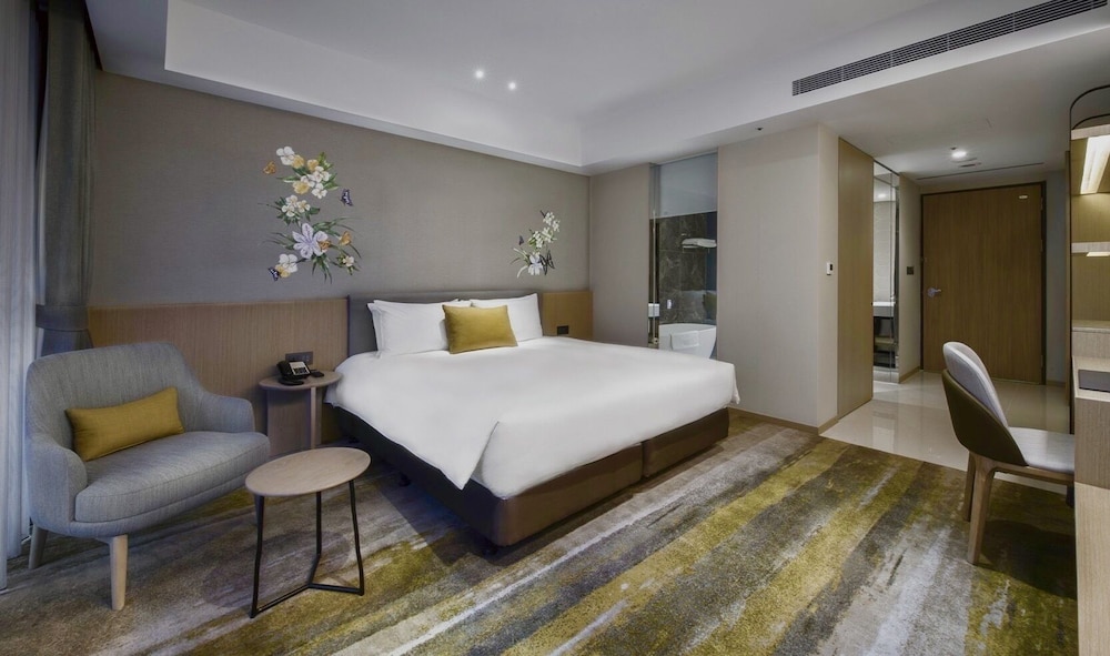 Golden Tulip FAB Hotel 12/43